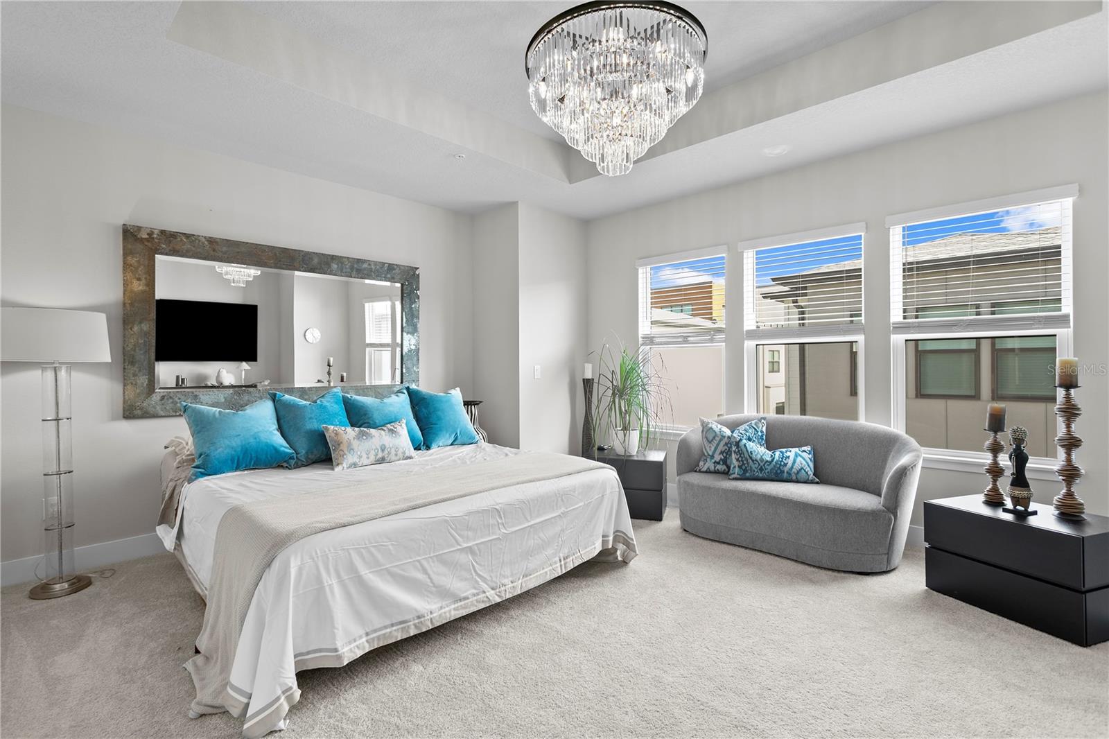 Listing photo id 8 for 2511 Grady Avenue 17