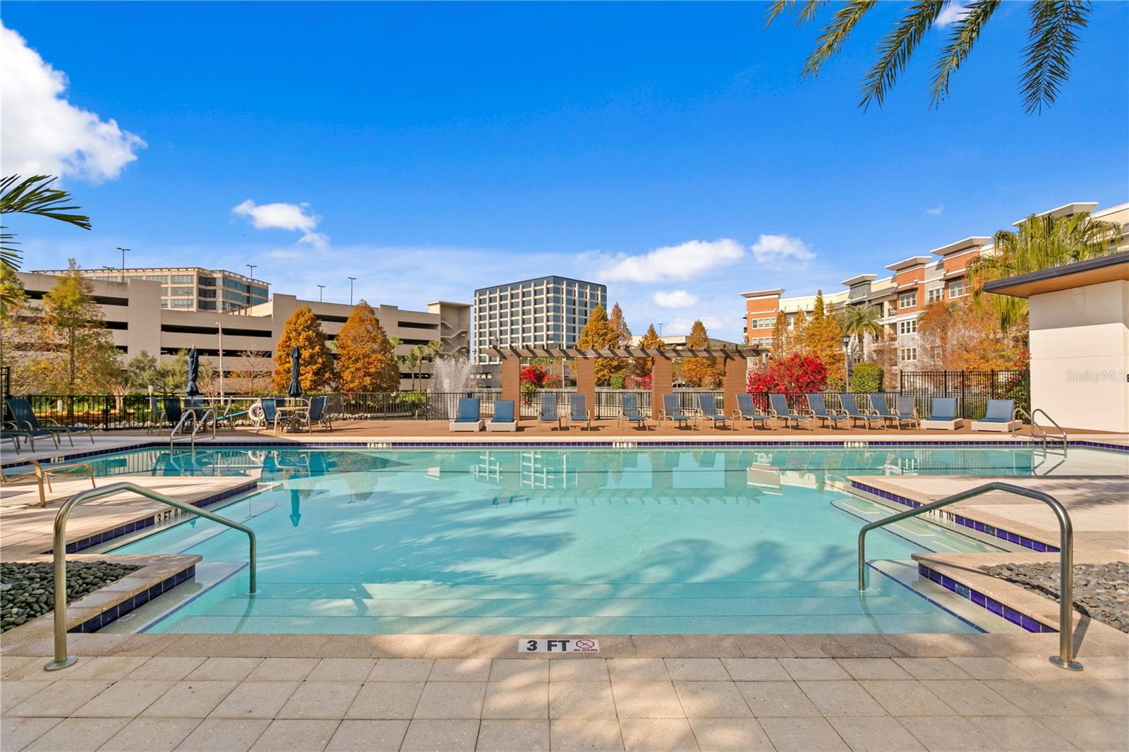 Listing photo id 21 for 2511 Grady Avenue 17