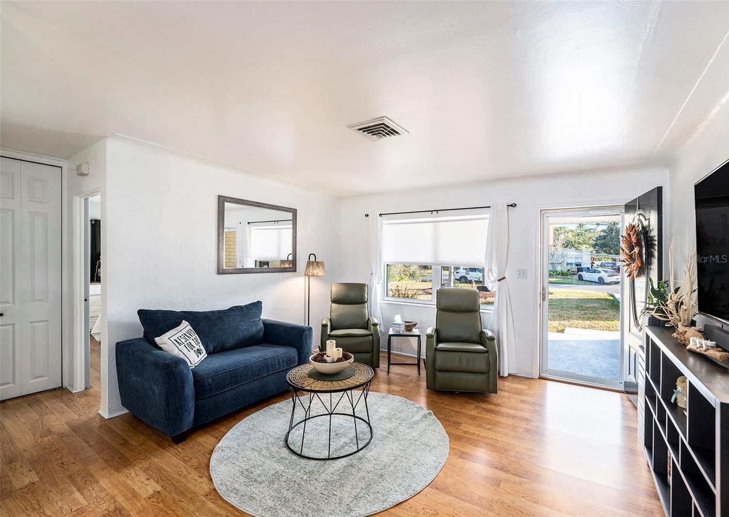 Image 3 of 15 For 5499 12th Avenue N