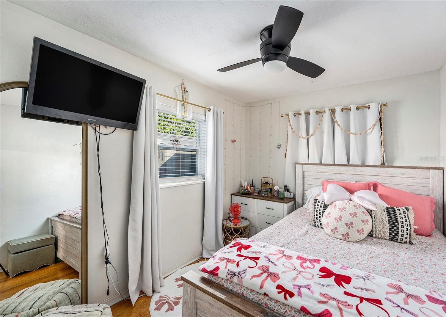 Image 7 of 15 For 5499 12th Avenue N