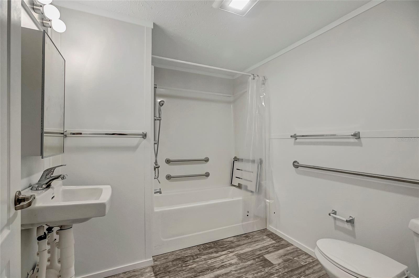 Image 25 of 38 For 9859 Sunny Day Court