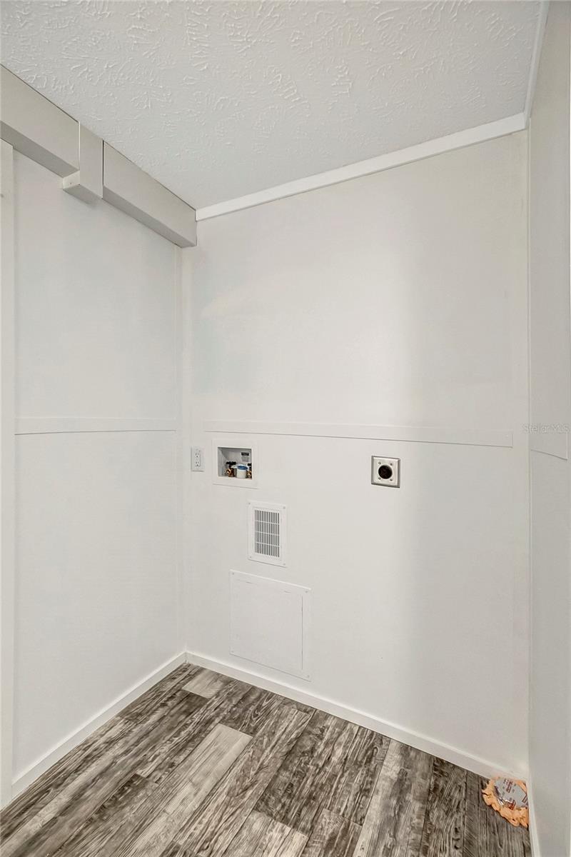 Image 33 of 38 For 9859 Sunny Day Court