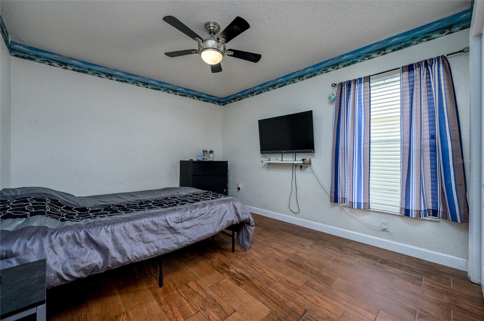 Image 23 of 36 For 10149 Briar Circle