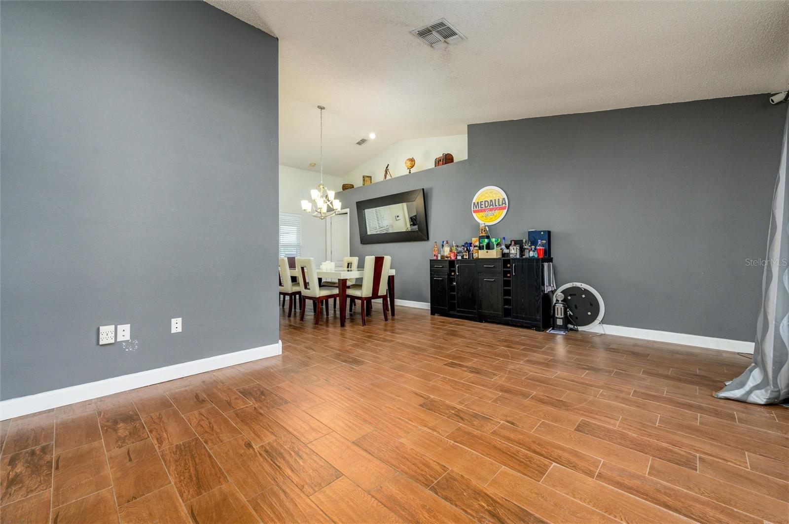 Image 5 of 36 For 10149 Briar Circle