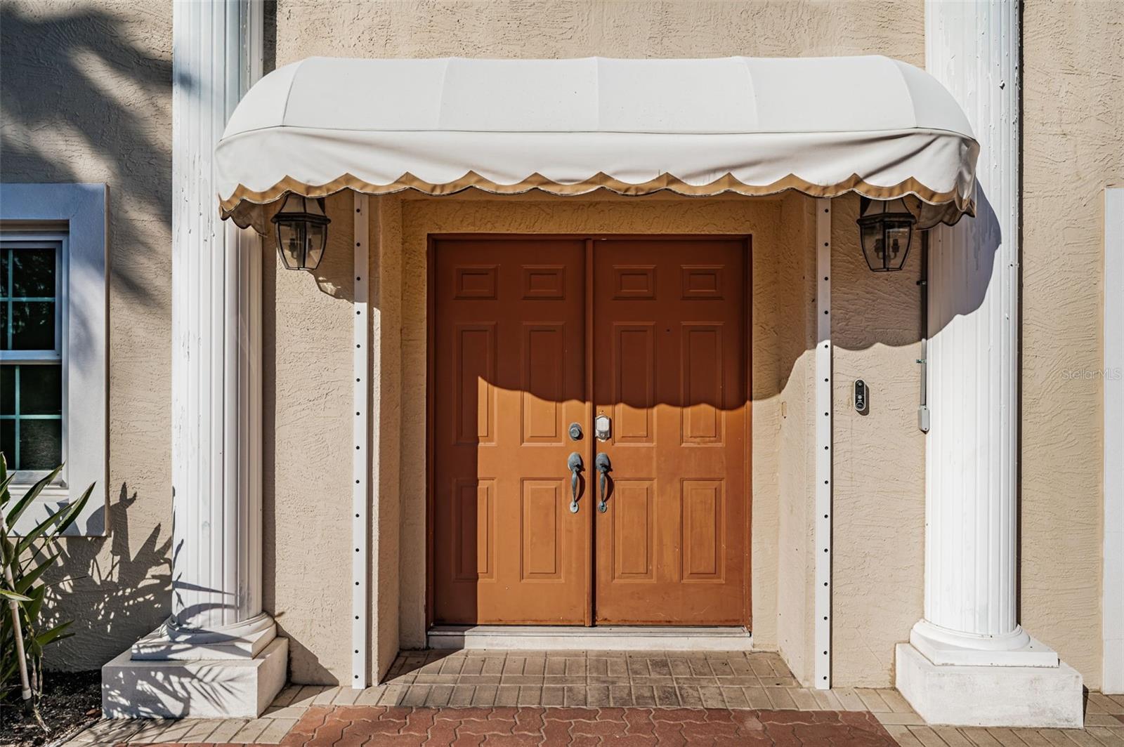 Image 13 of 71 For 30 Dolphin Drive