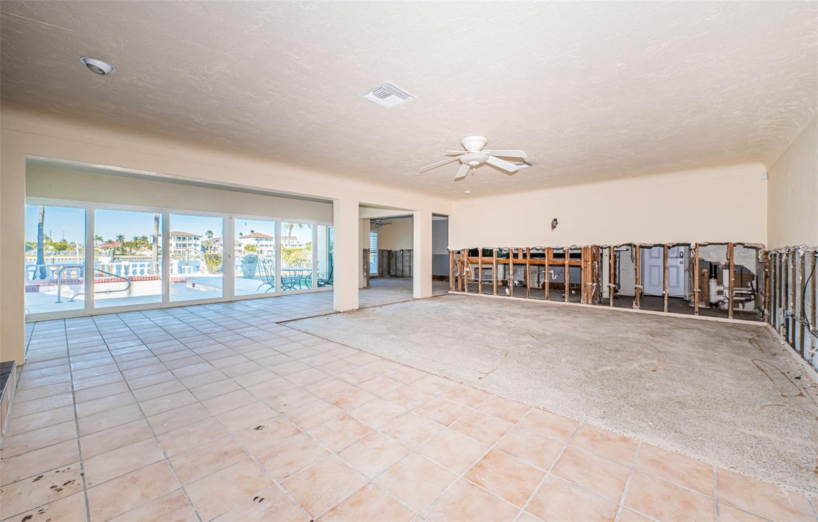 Image 17 of 71 For 30 Dolphin Drive