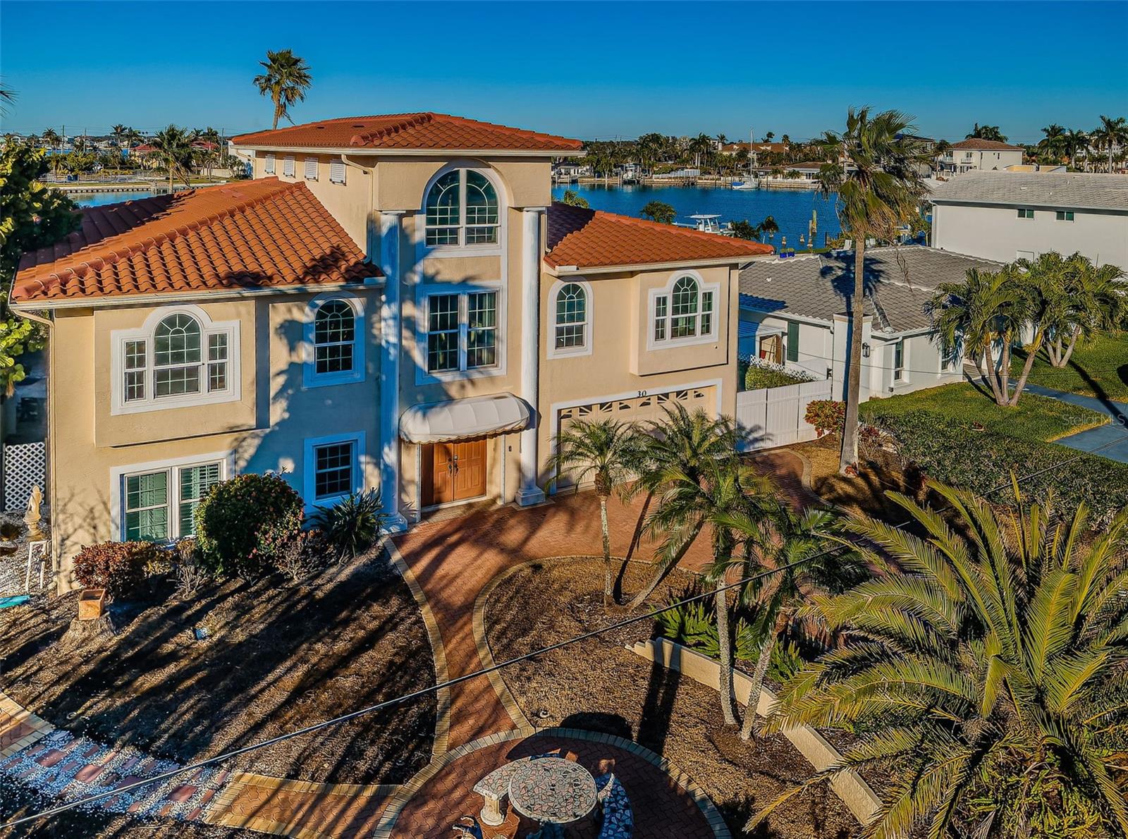 Image 3 of 71 For 30 Dolphin Drive