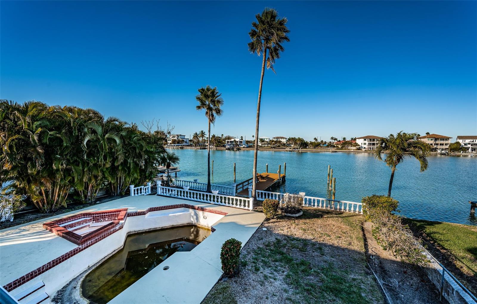 Image 37 of 71 For 30 Dolphin Drive