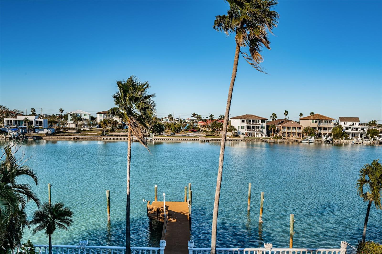 Image 56 of 71 For 30 Dolphin Drive