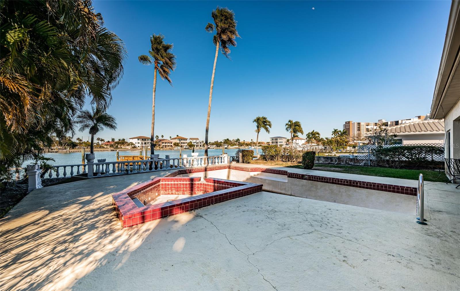 Image 59 of 71 For 30 Dolphin Drive