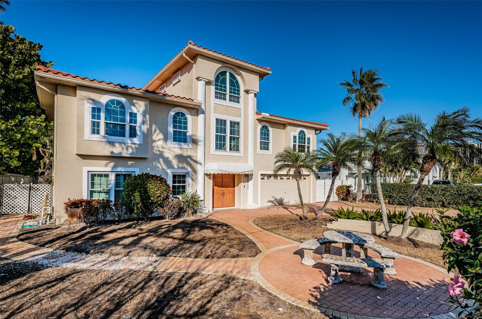 Image 6 of 71 For 30 Dolphin Drive