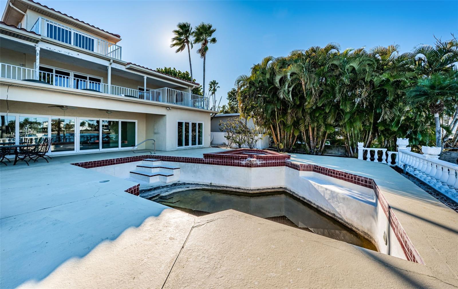 Image 61 of 71 For 30 Dolphin Drive