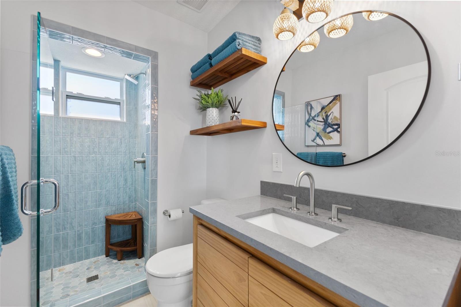 Listing photo id 34 for 850 Bay Point Drive