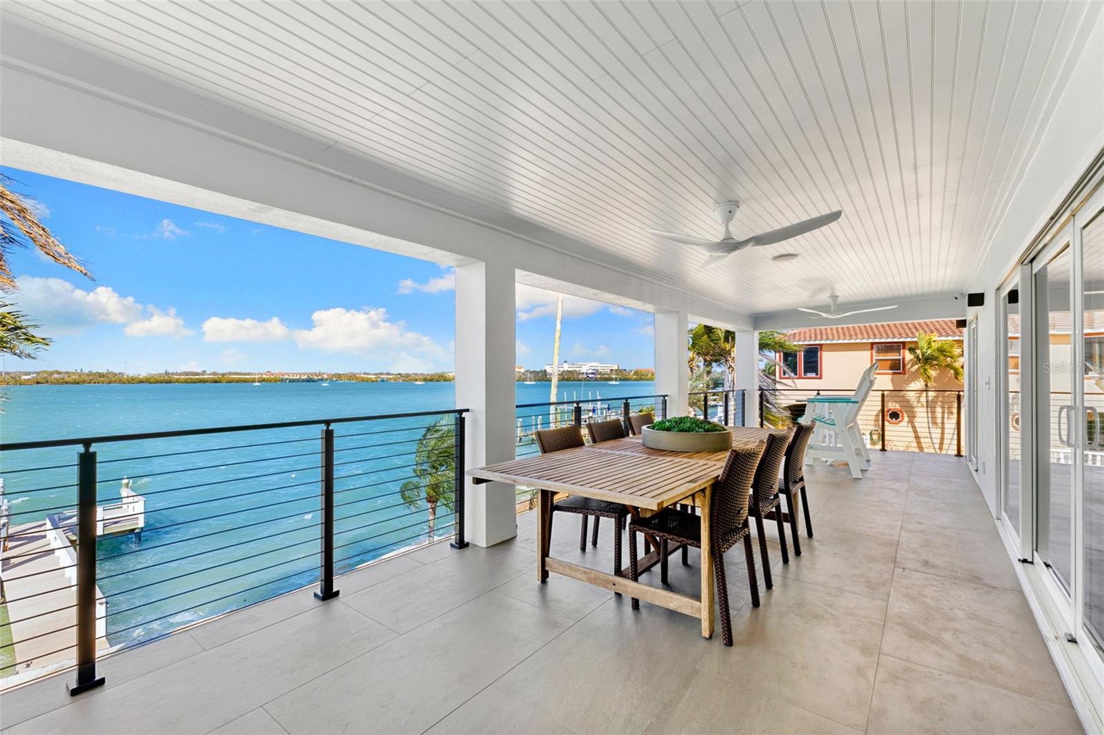 Listing photo id 36 for 850 Bay Point Drive