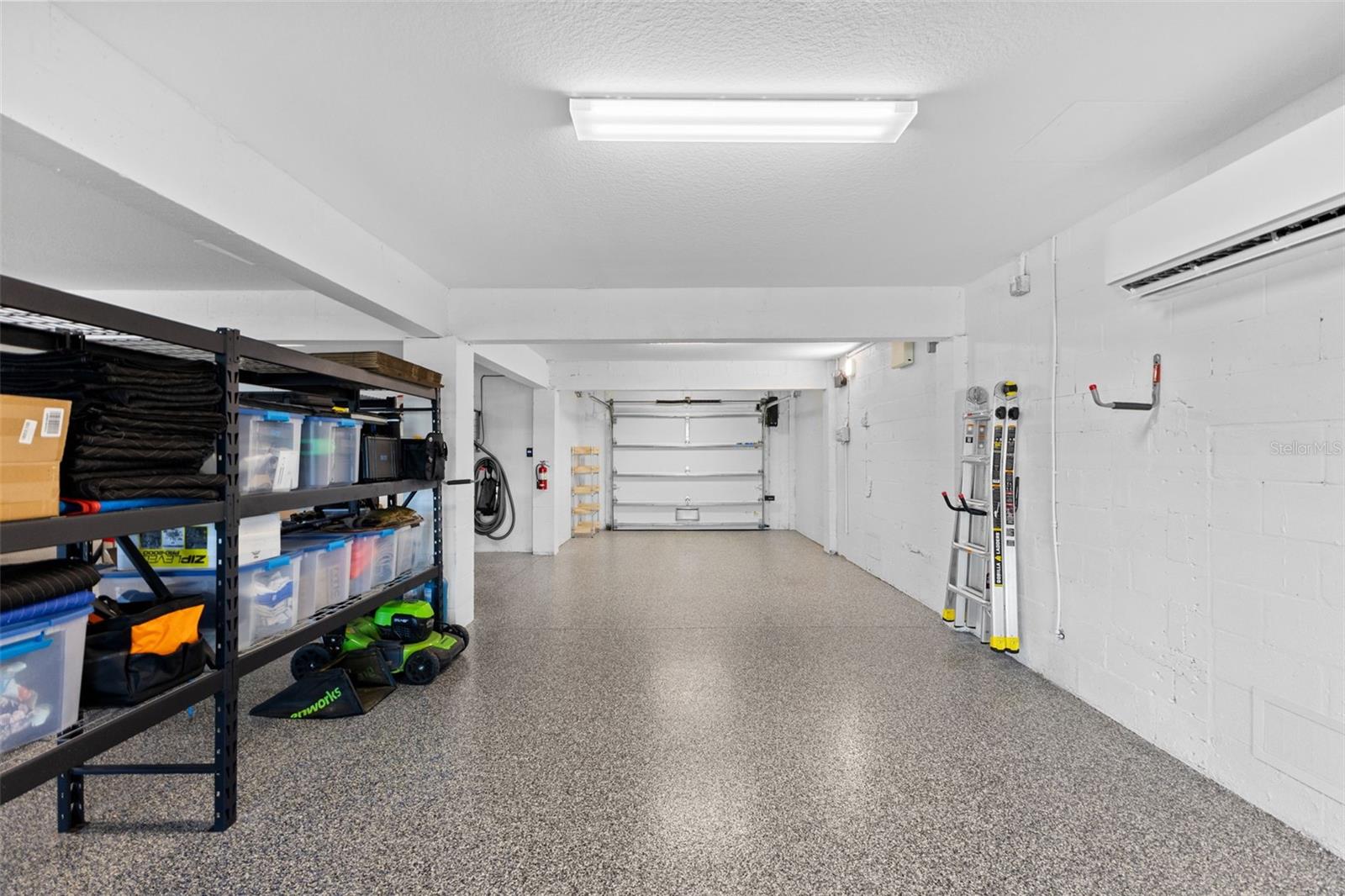 Listing photo id 44 for 850 Bay Point Drive