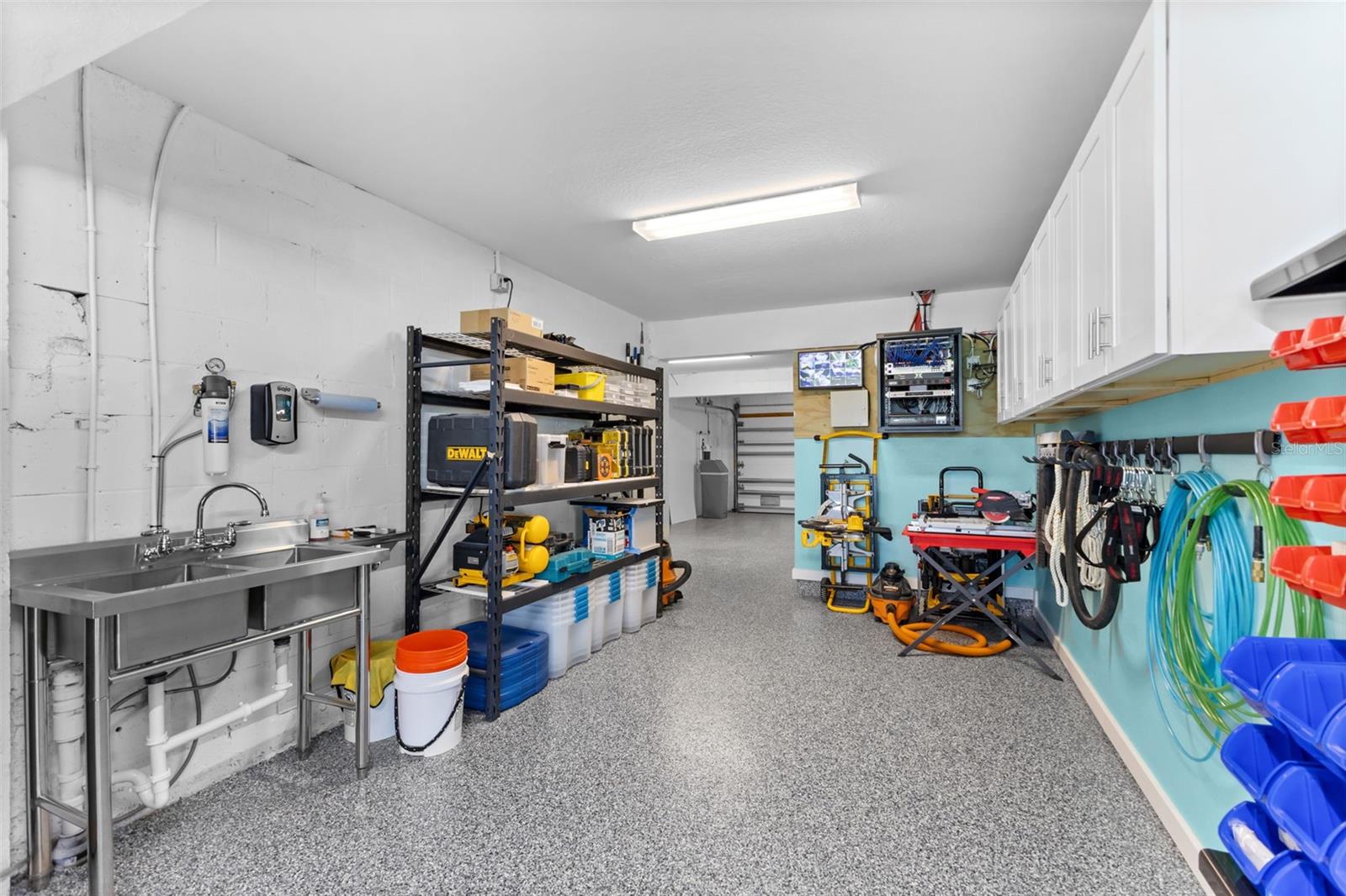 Listing photo id 47 for 850 Bay Point Drive