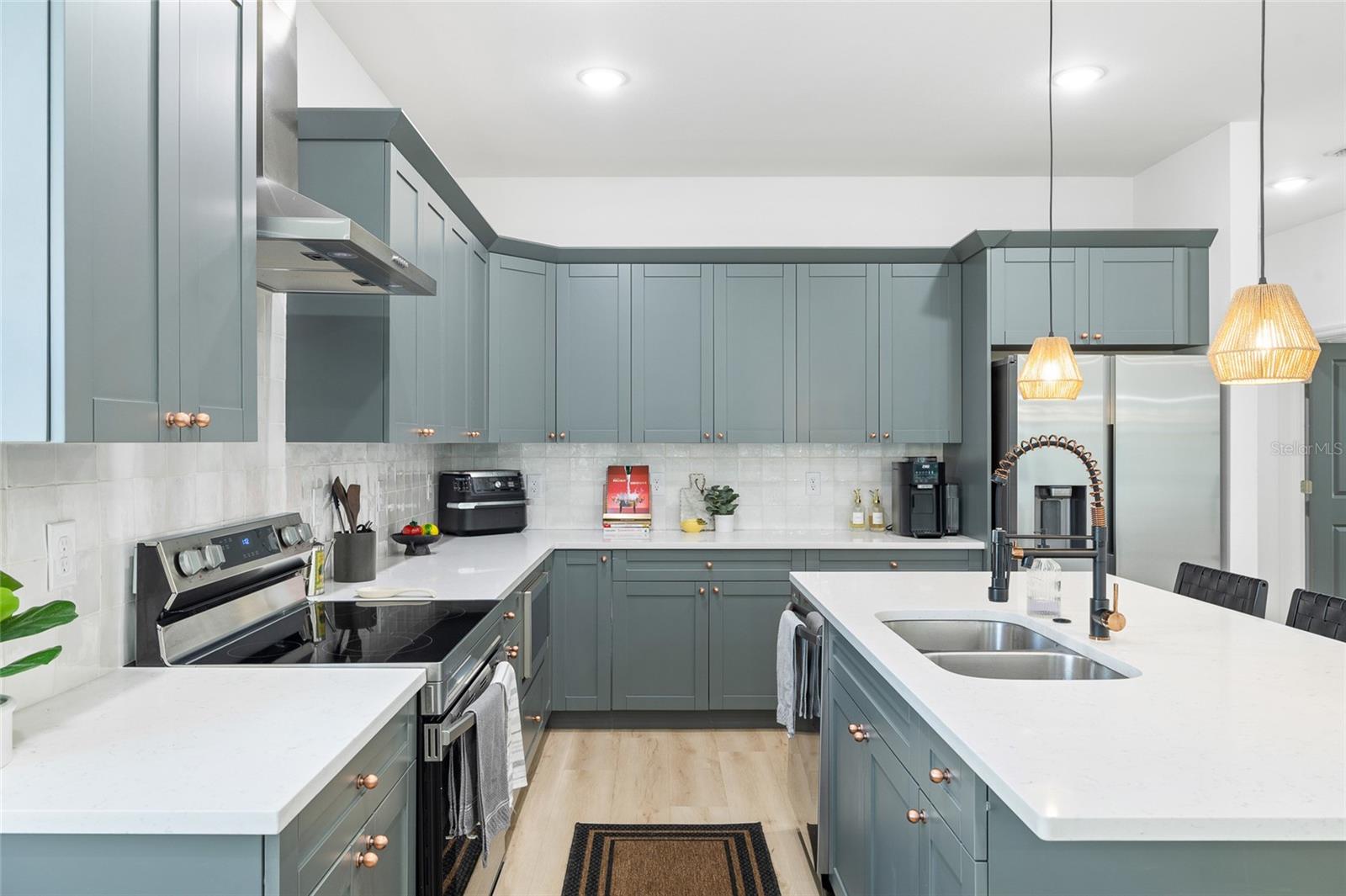 Image 10 of 33 For 6103 River Terrace