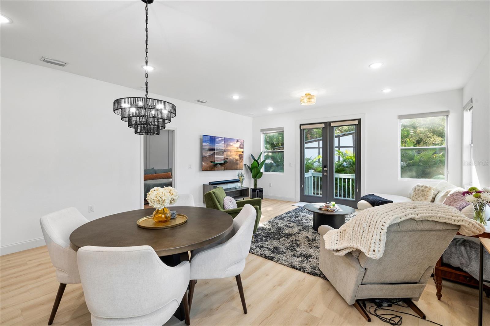 Image 13 of 33 For 6103 River Terrace