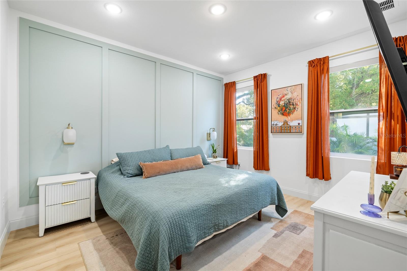 Image 16 of 33 For 6103 River Terrace