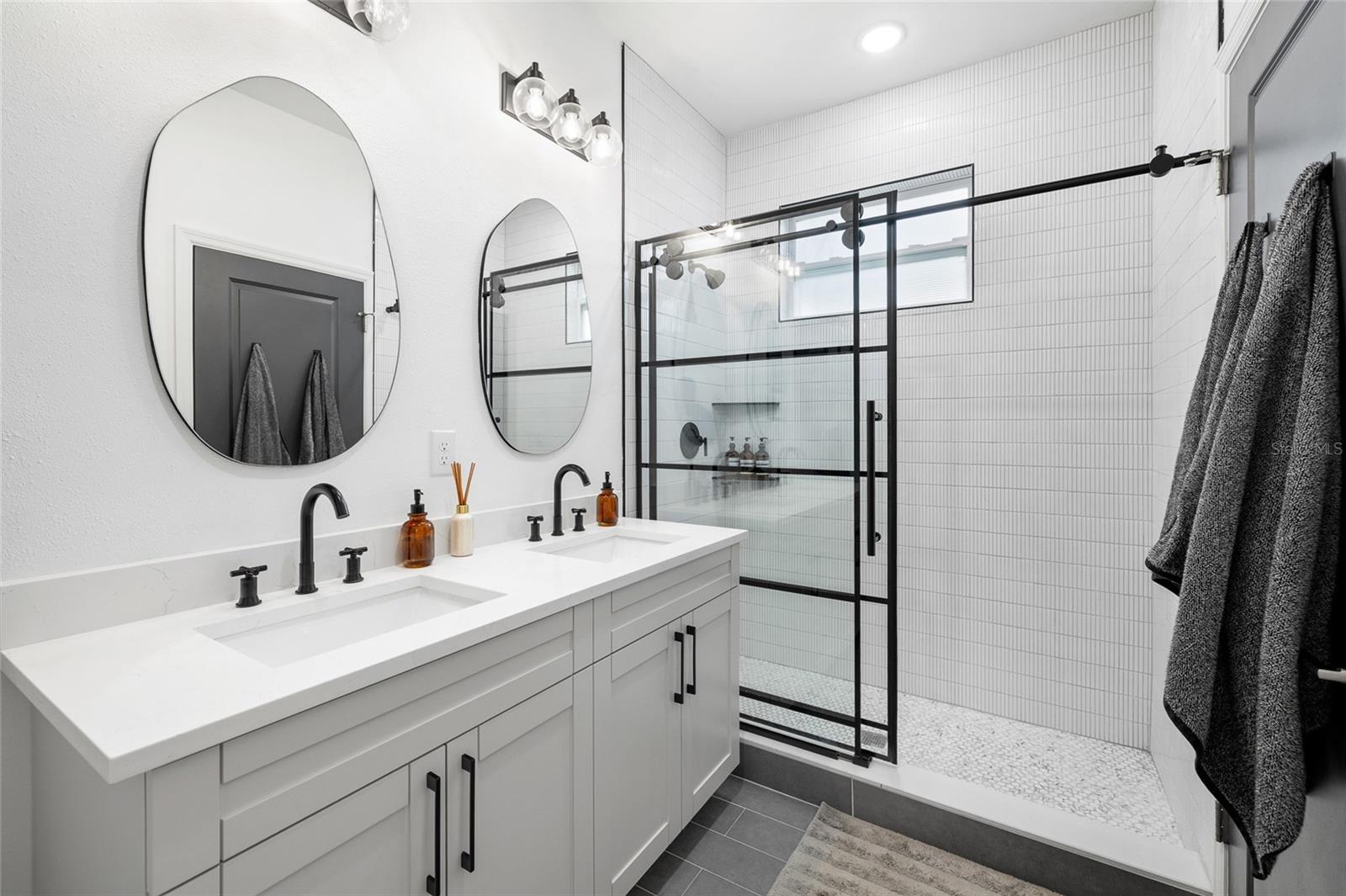 Image 20 of 33 For 6103 River Terrace