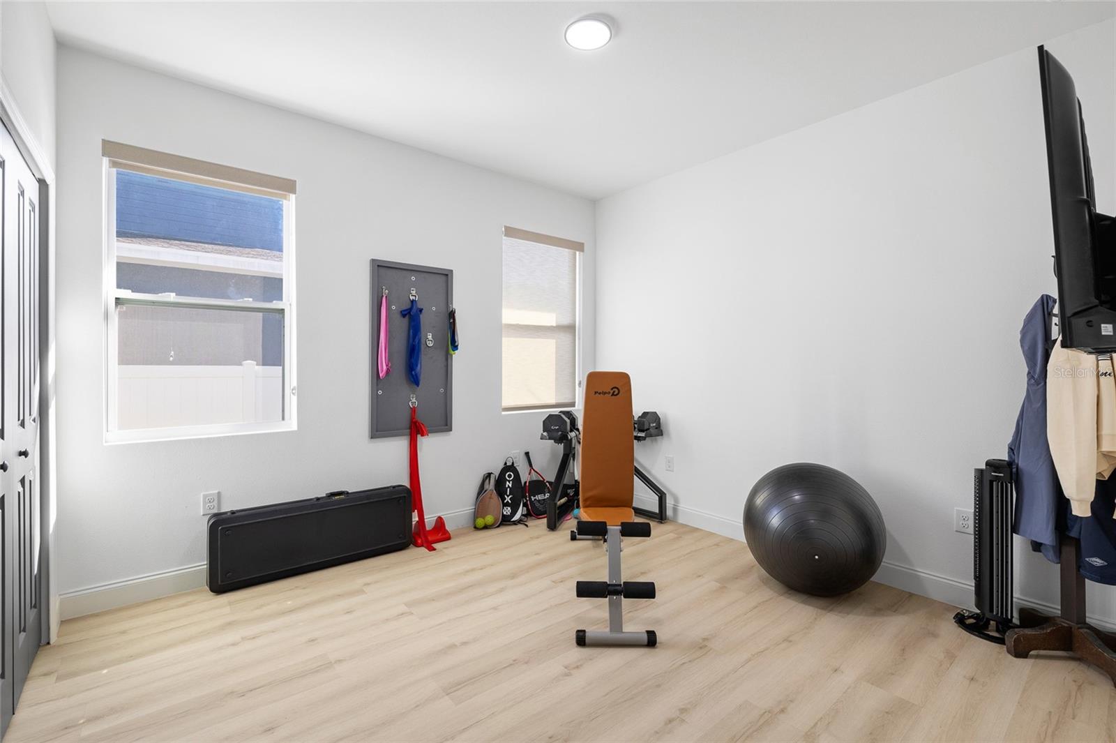 Image 21 of 33 For 6103 River Terrace