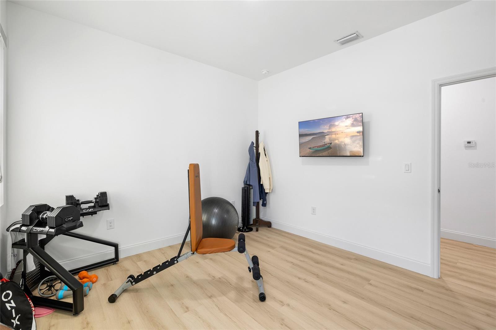 Image 22 of 33 For 6103 River Terrace