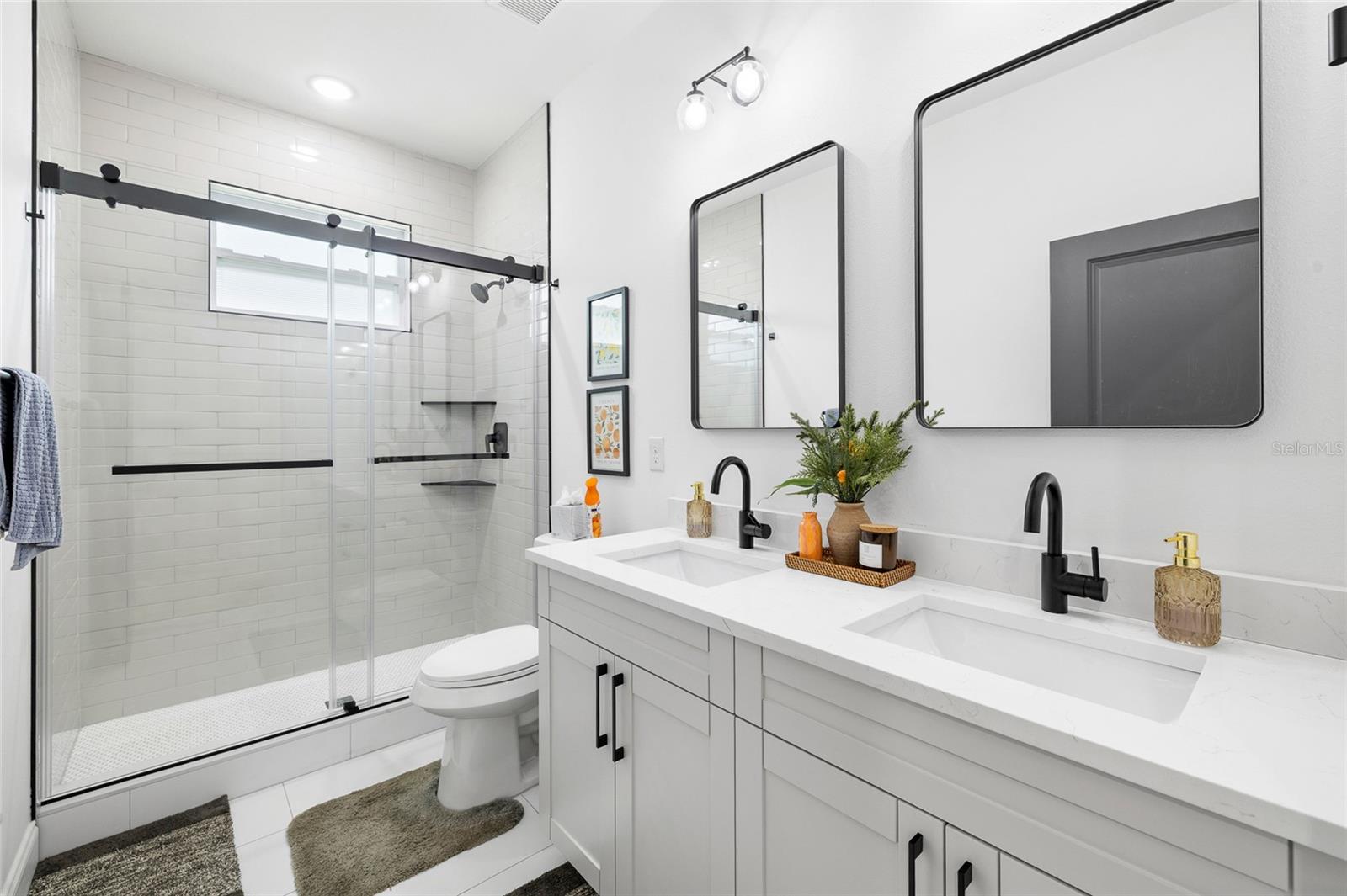 Image 23 of 33 For 6103 River Terrace