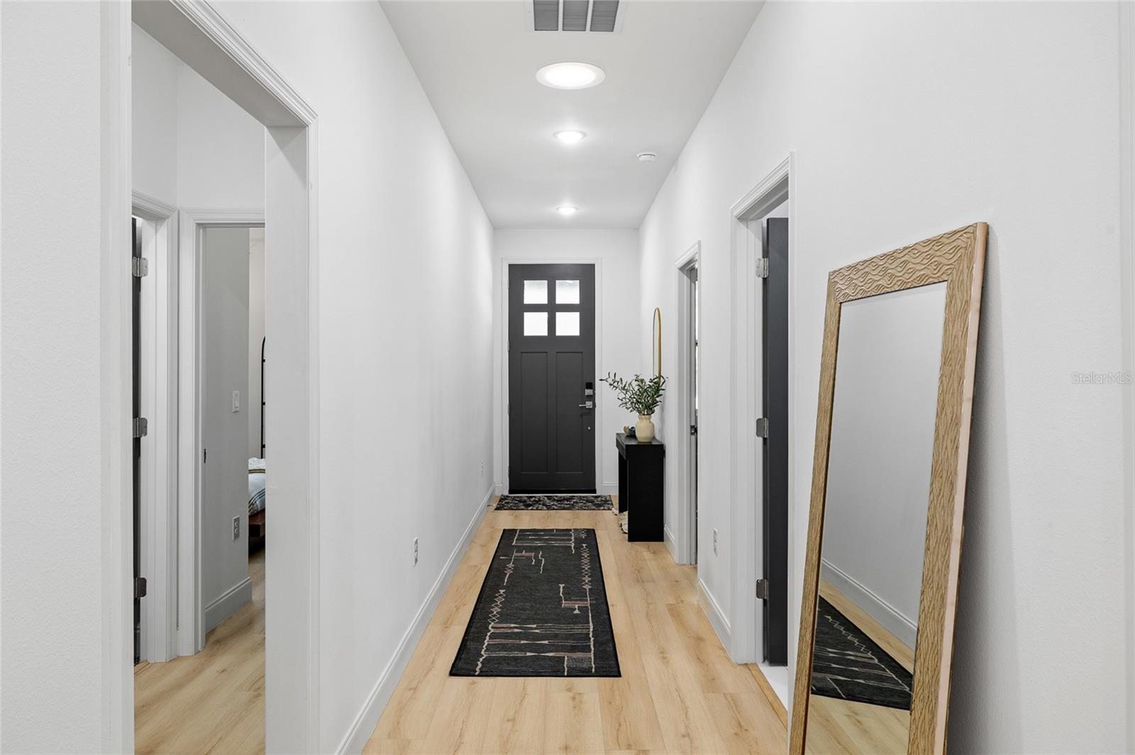 Image 6 of 33 For 6103 River Terrace