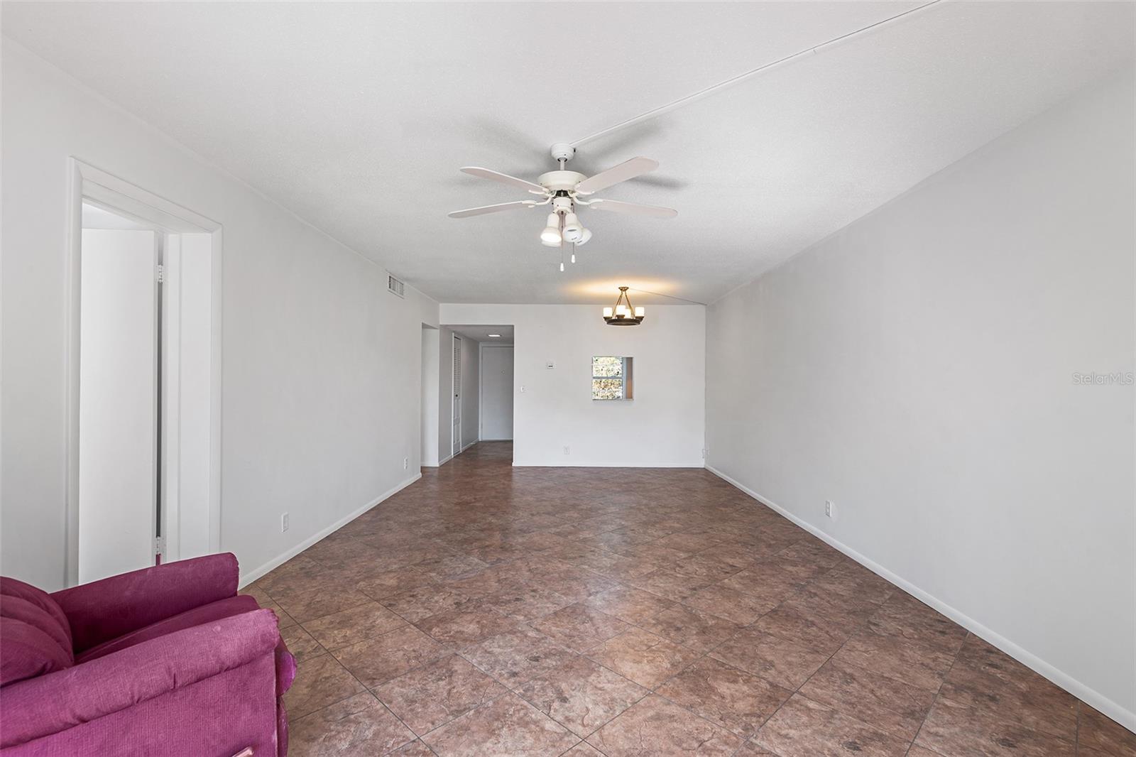 Image 17 of 38 For 333 Lake Howard Drive Nw 211a