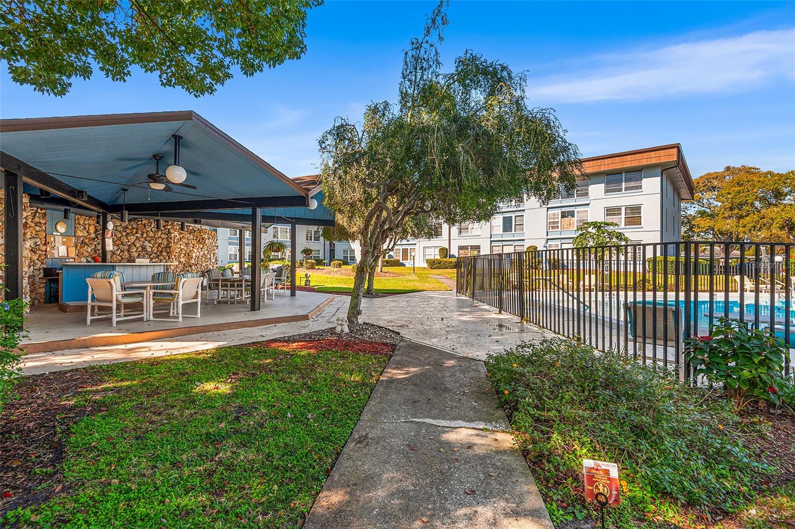 Image 29 of 38 For 333 Lake Howard Drive Nw 211a