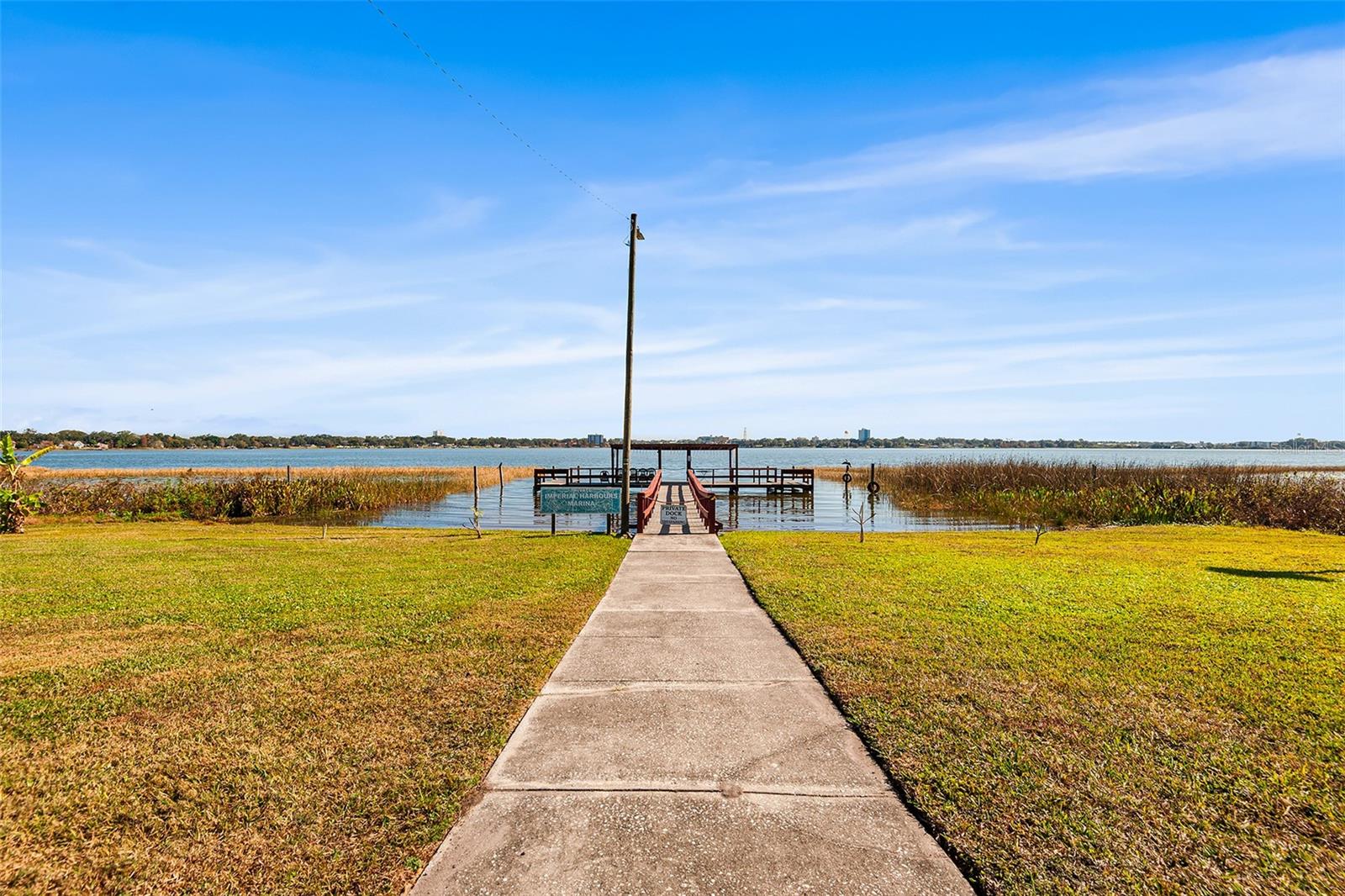 Image 35 of 38 For 333 Lake Howard Drive Nw 211a