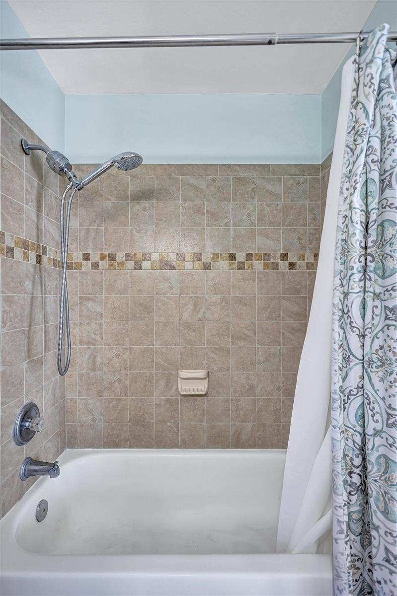 Image 28 of 53 For 3306 Wallace Avenue