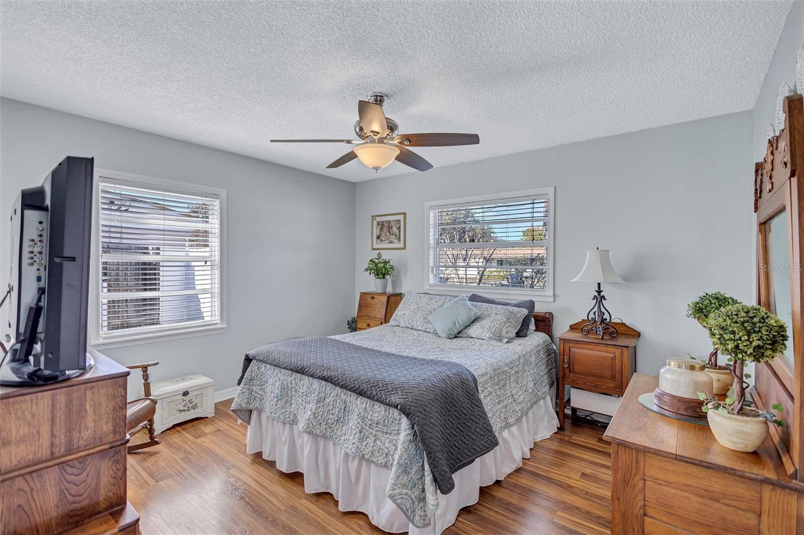 Image 29 of 53 For 3306 Wallace Avenue