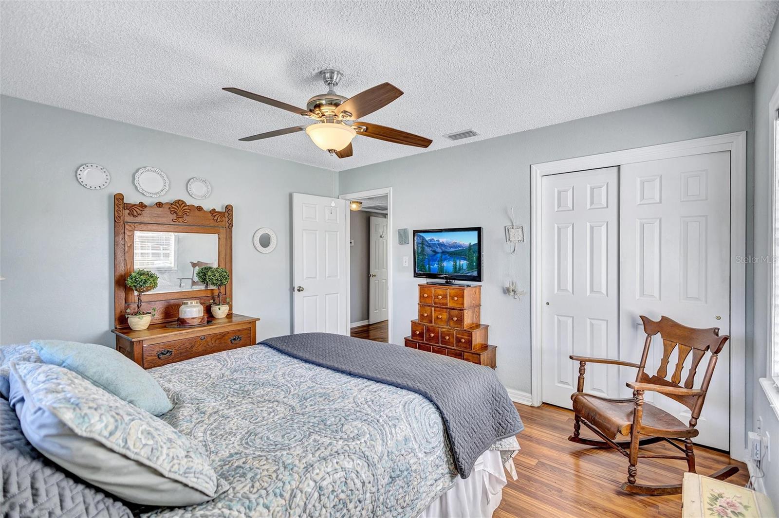 Image 30 of 53 For 3306 Wallace Avenue