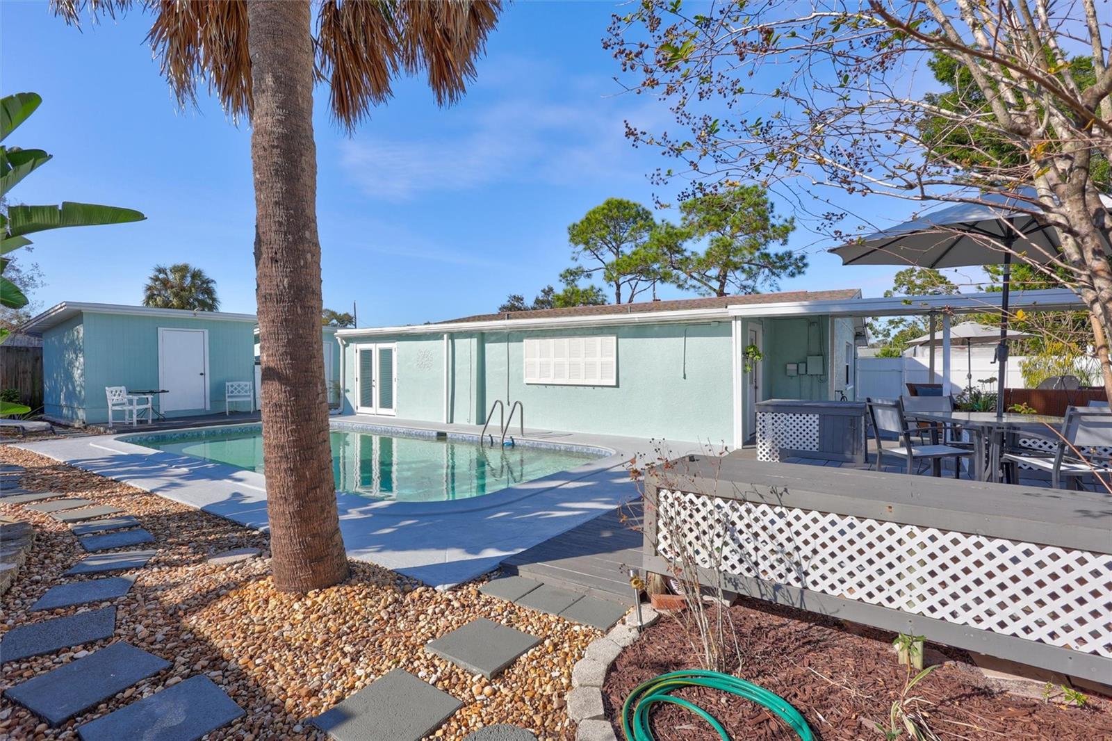 Image 41 of 53 For 3306 Wallace Avenue