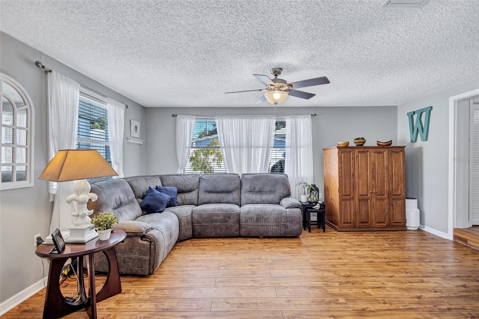 Image 8 of 53 For 3306 Wallace Avenue