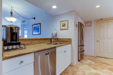 Image 11 of 37 For 6265 Sun Boulevard 805