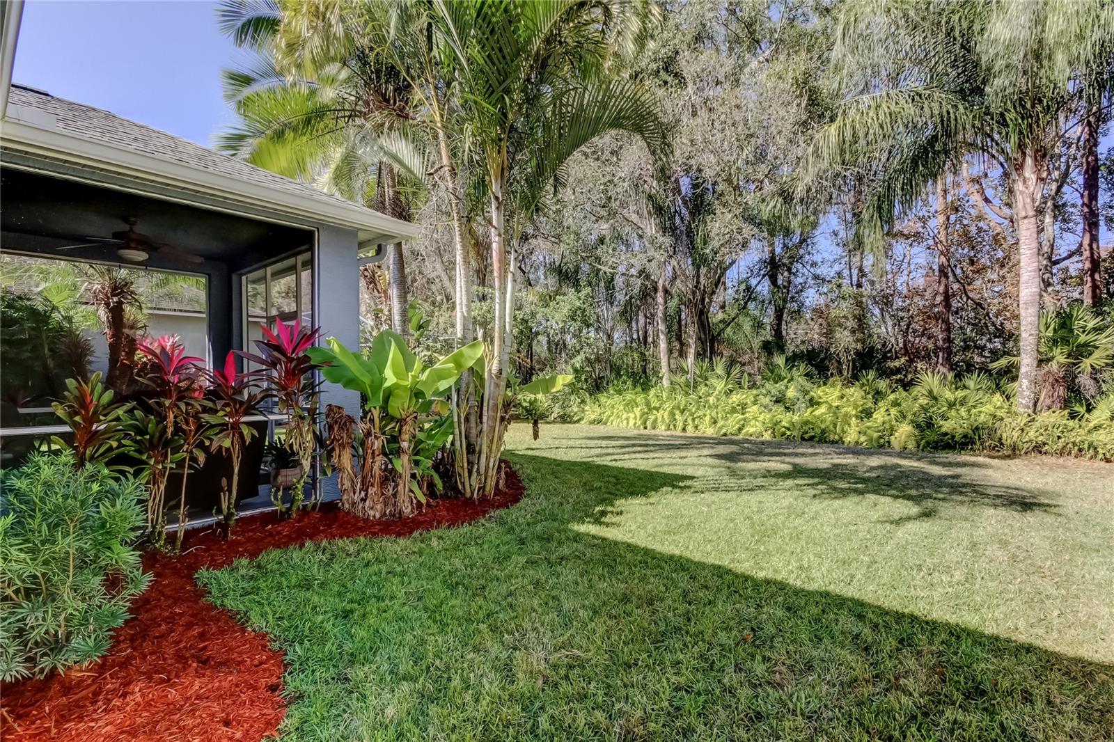 Listing photo id 8 for 11923 Derbyshire Drive