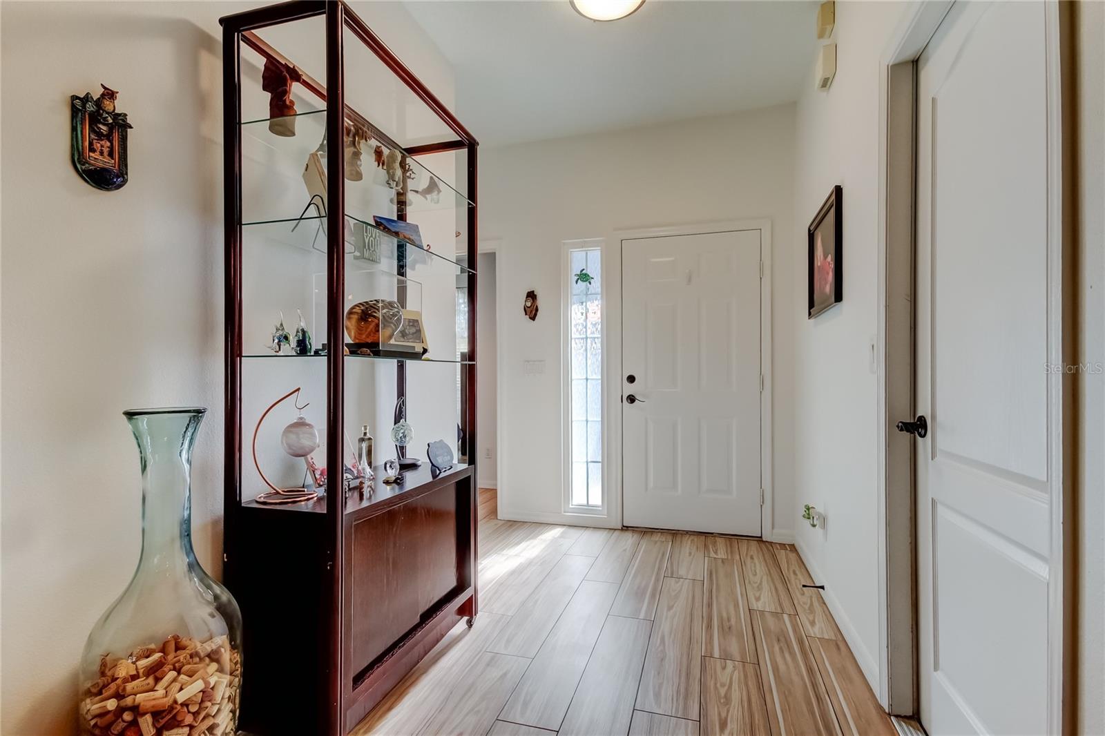 Listing photo id 10 for 11923 Derbyshire Drive