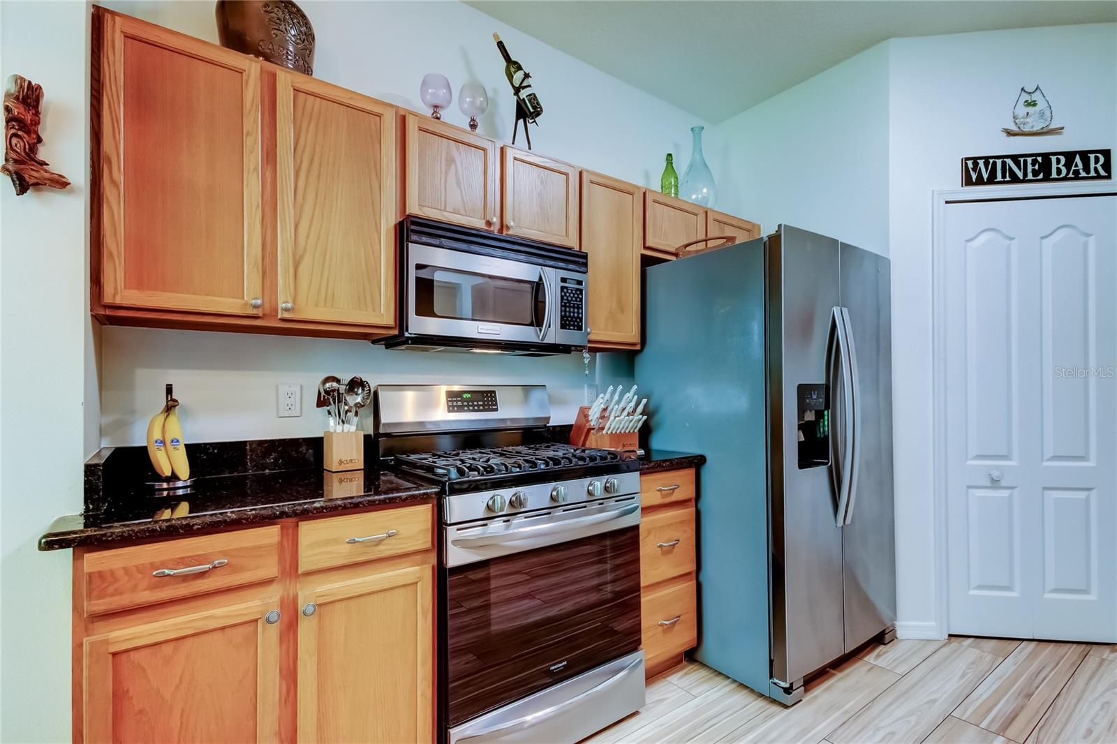 Listing photo id 21 for 11923 Derbyshire Drive