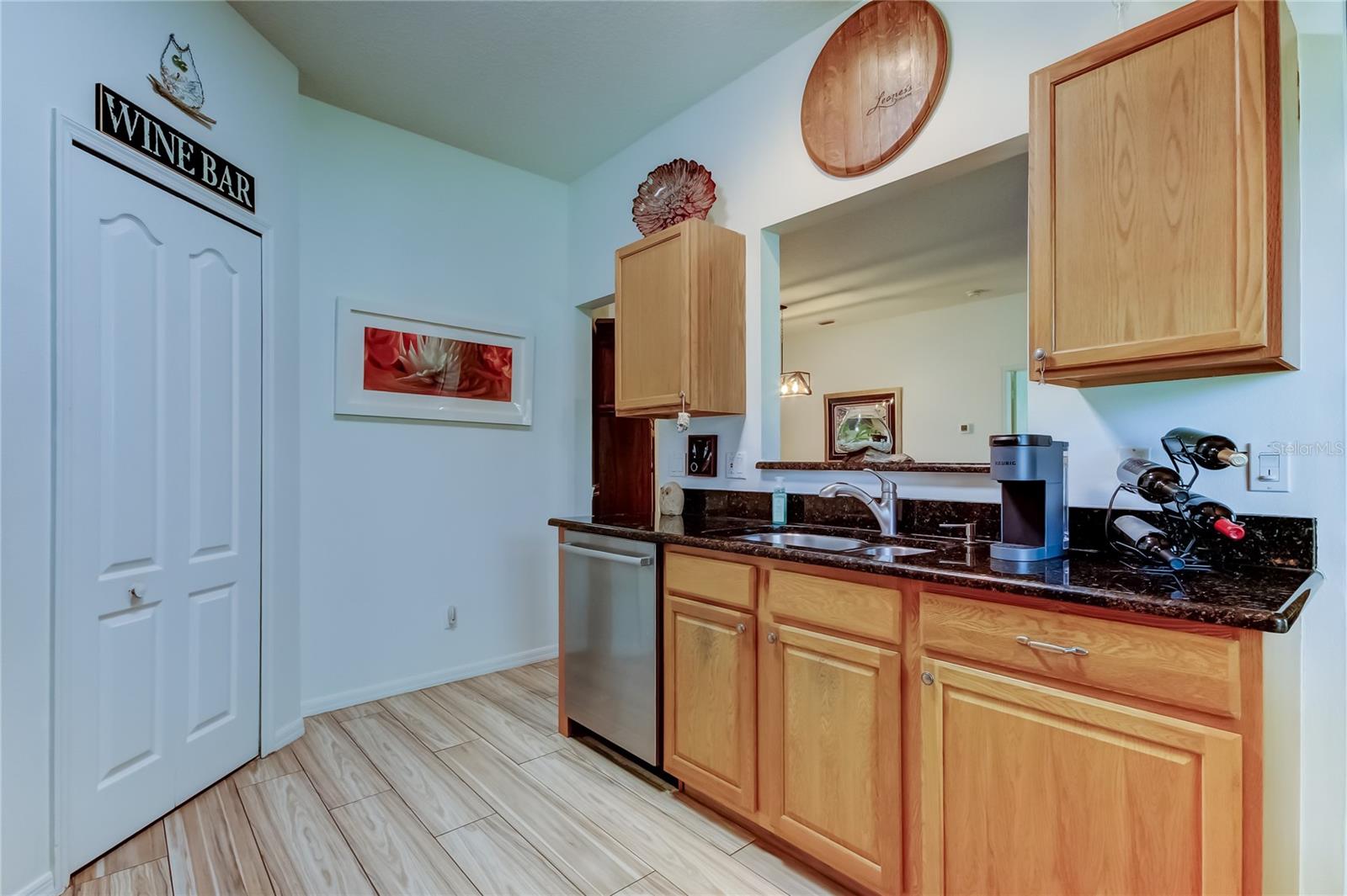 Listing photo id 22 for 11923 Derbyshire Drive