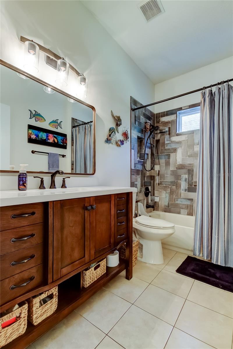 Listing photo id 29 for 11923 Derbyshire Drive