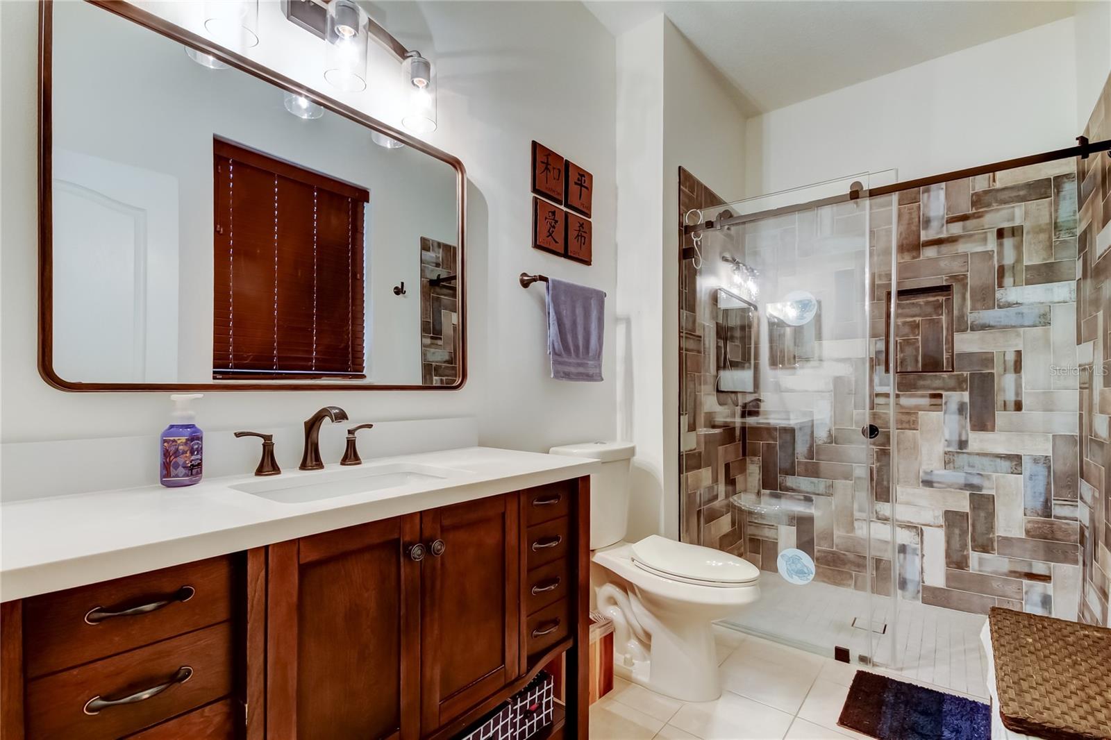 Listing photo id 33 for 11923 Derbyshire Drive