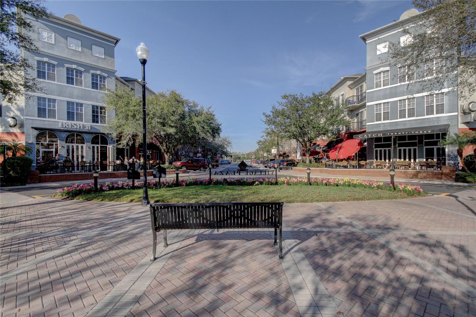 Listing photo id 43 for 11923 Derbyshire Drive