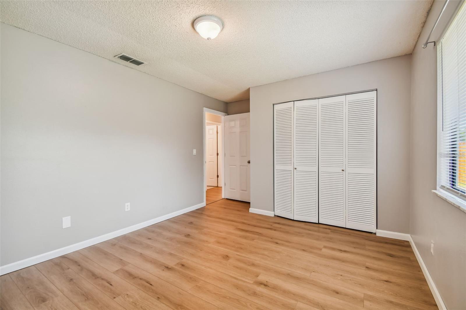 Image 19 of 34 For 2853 Whispering Drive N