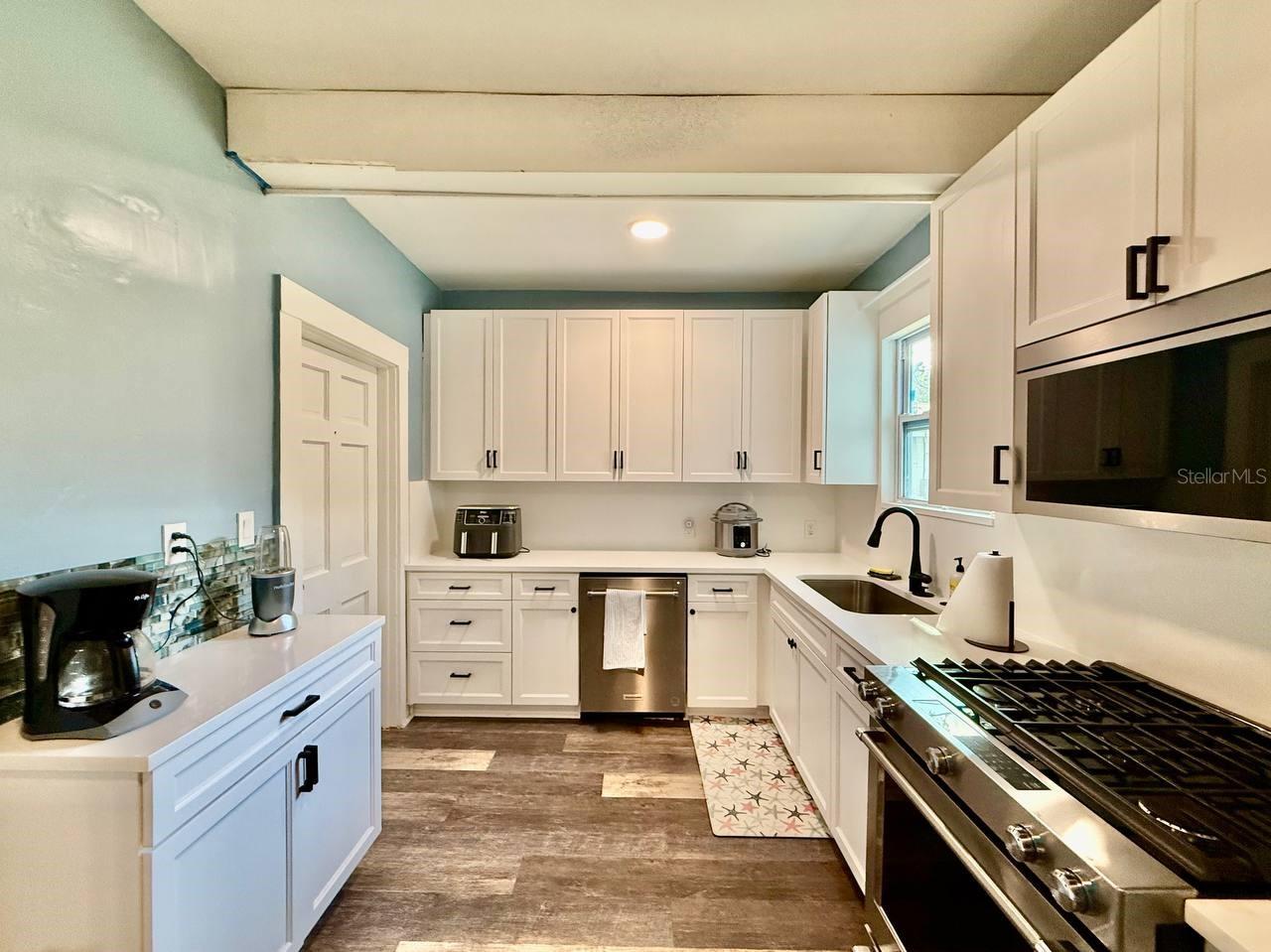 Image 14 of 33 For 3805 Arlington Avenue