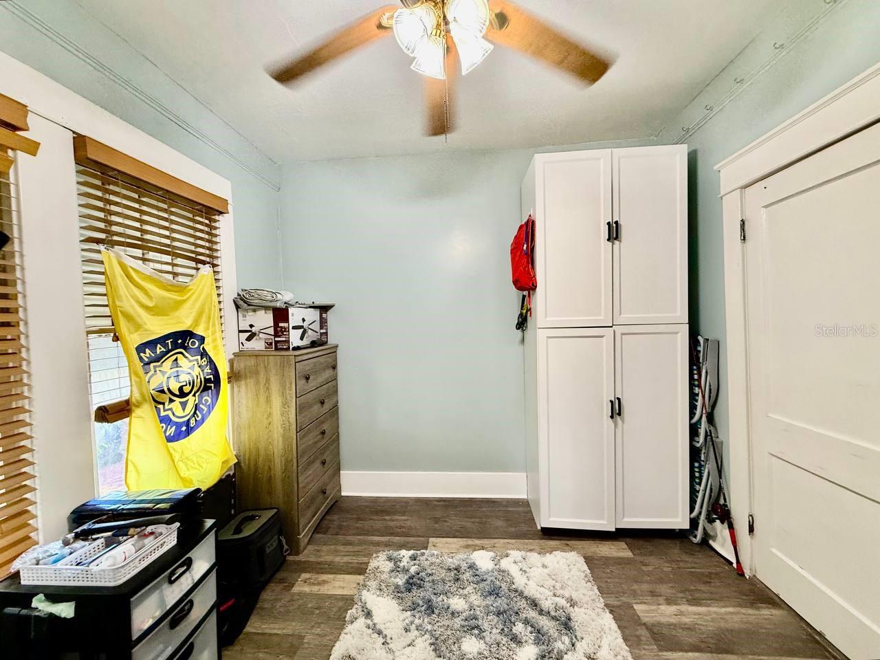 Image 28 of 33 For 3805 Arlington Avenue