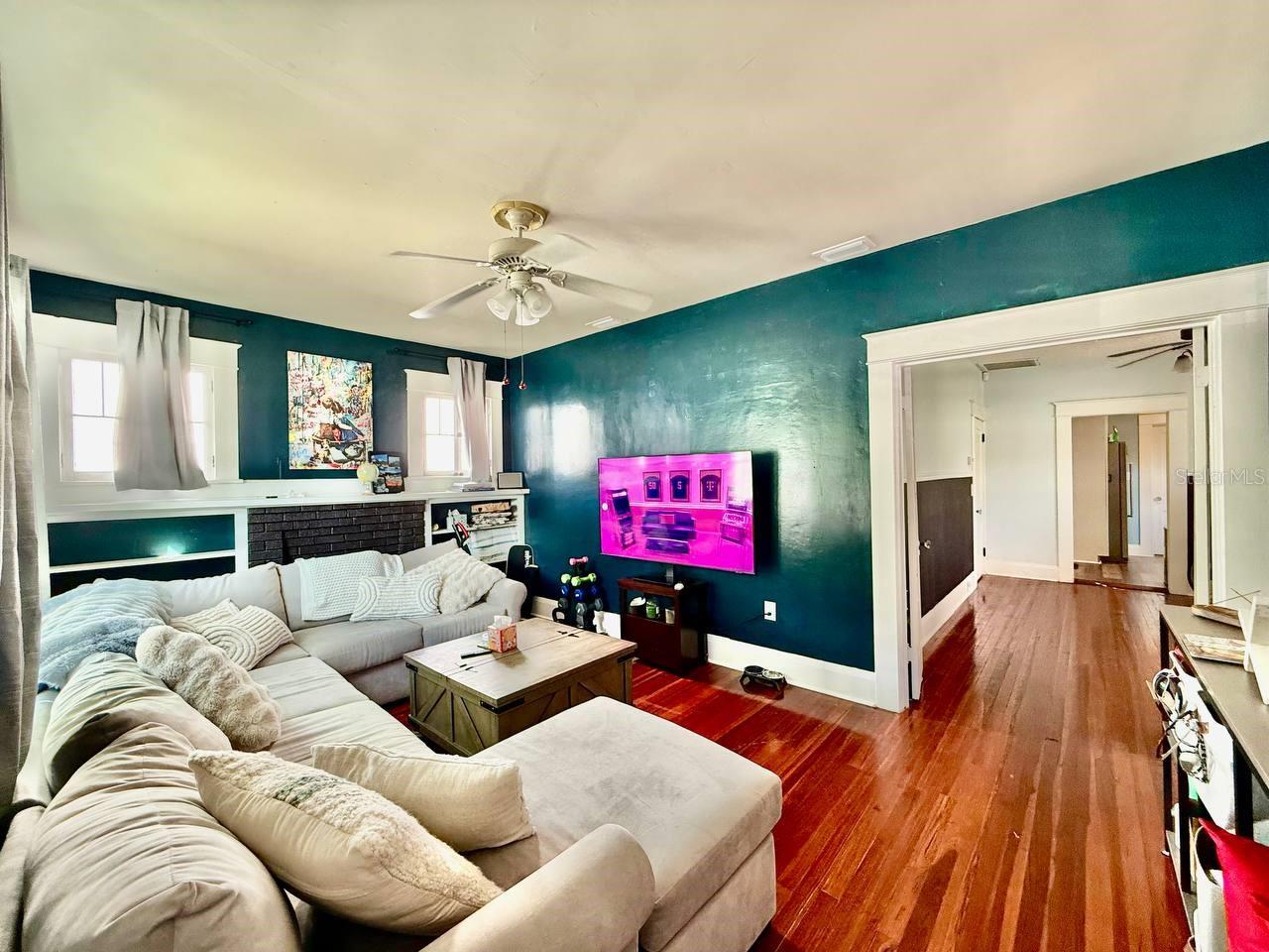 Image 7 of 33 For 3805 Arlington Avenue