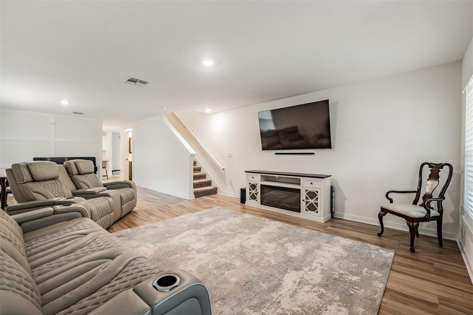 Image 19 of 85 For 17415 Sweetwater Road