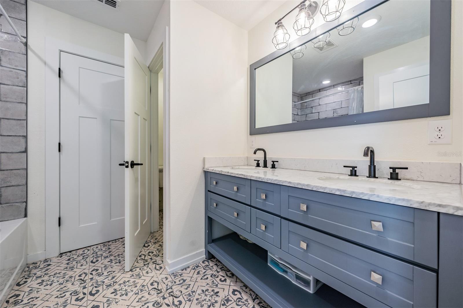 Image 30 of 85 For 17415 Sweetwater Road